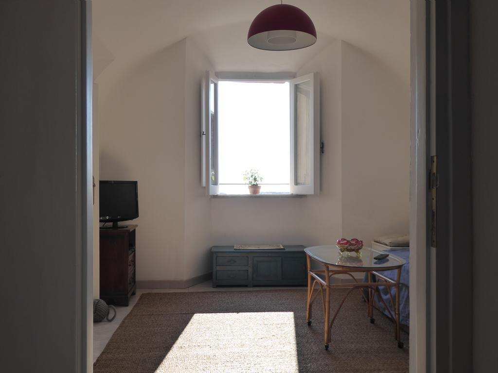 Torrione San Giovanni II Террачина Экстерьер фото