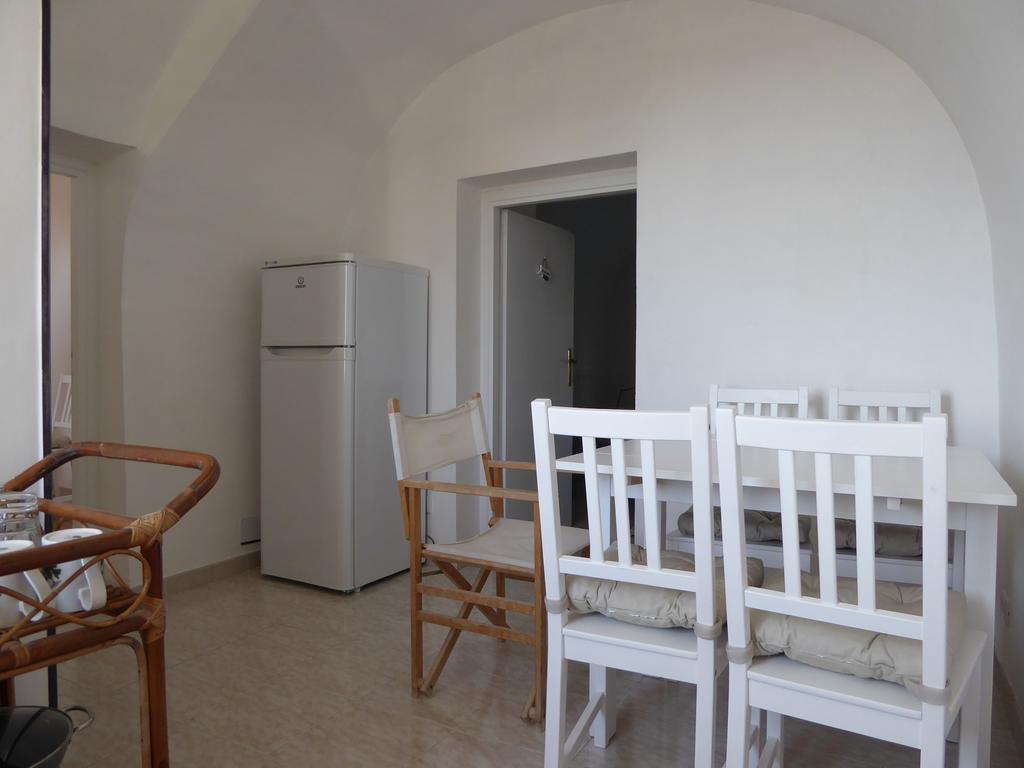 Torrione San Giovanni II Террачина Экстерьер фото