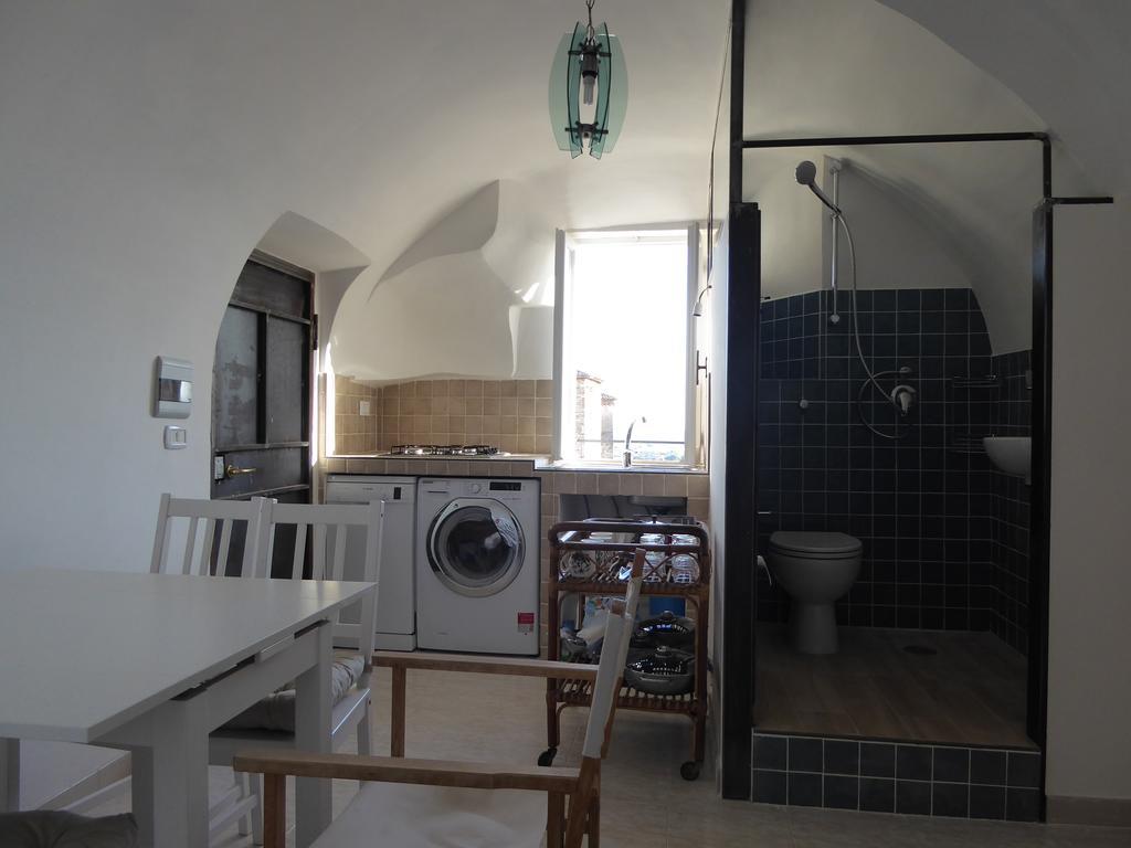 Torrione San Giovanni II Террачина Экстерьер фото